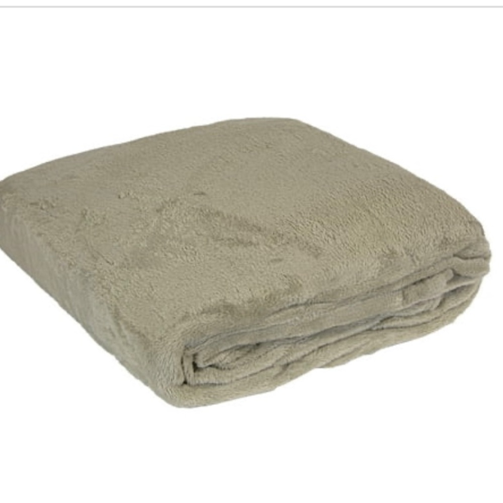Hudson Luxury Collection Velvet Blanket in Camel Twin Size